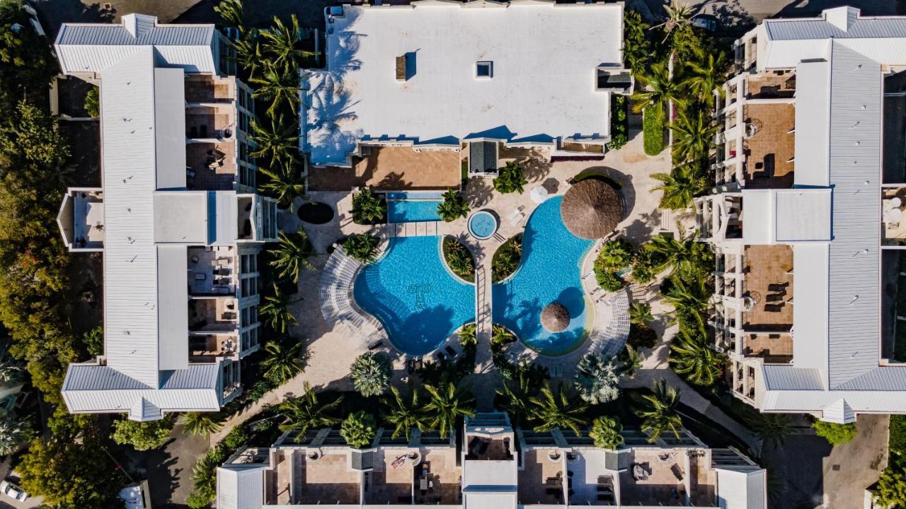 The Atrium Resort Grace Bay Eksteriør billede