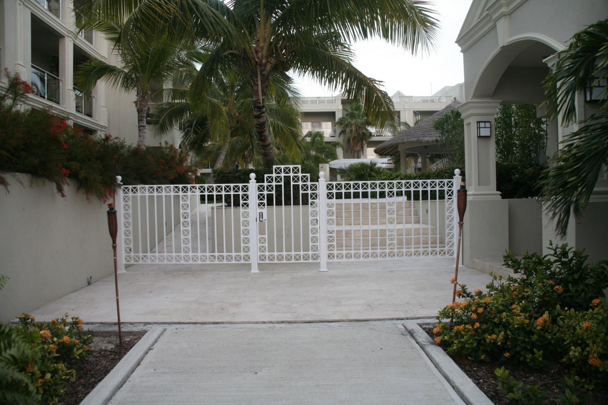 The Atrium Resort Grace Bay Eksteriør billede